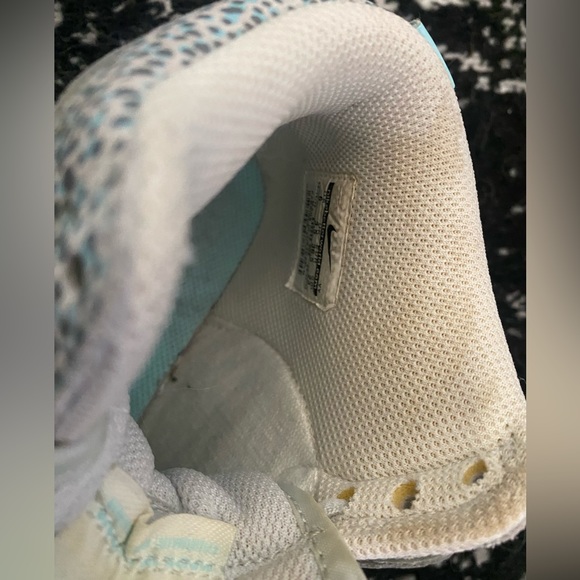 Nike Dunk High Skinny Glacier Ice Polka Dot - Picture 7 of 7